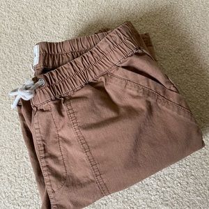 Pact Organic Cotton Women's Russet Woven Twill Roll Up Pant